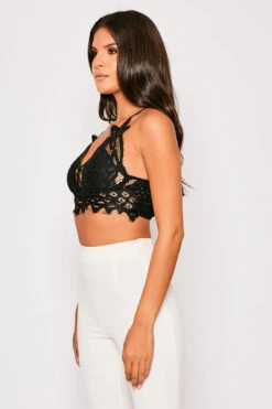 Yvonne - Black Crochet Crop Top 11 Yvonne - Black Crochet Crop Top -Outlet Sarto Base Store 25 07 MISSG 0458