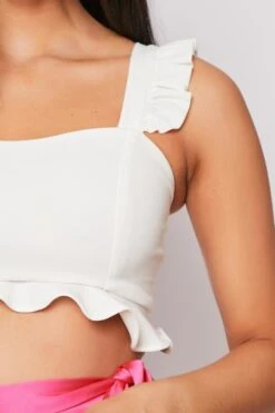 Beccie - White Frill Crop Top -Outlet Sarto Base Store 28 05 missg 3429