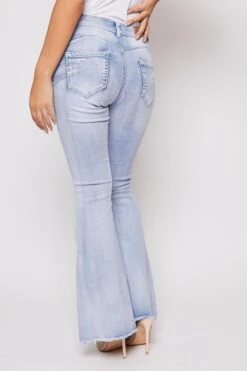 Chaise - Light Blue Denim High Waisted Flared Jeans 8 Chaise - Light Blue Denim High Waisted Flared Jeans -Outlet Sarto Base Store 28 05 missg 3598